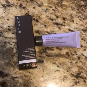 Becca first light priming filter deluxe sample